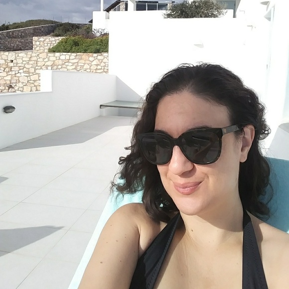 Meet your Posher, Heather - Picture 2 of 4